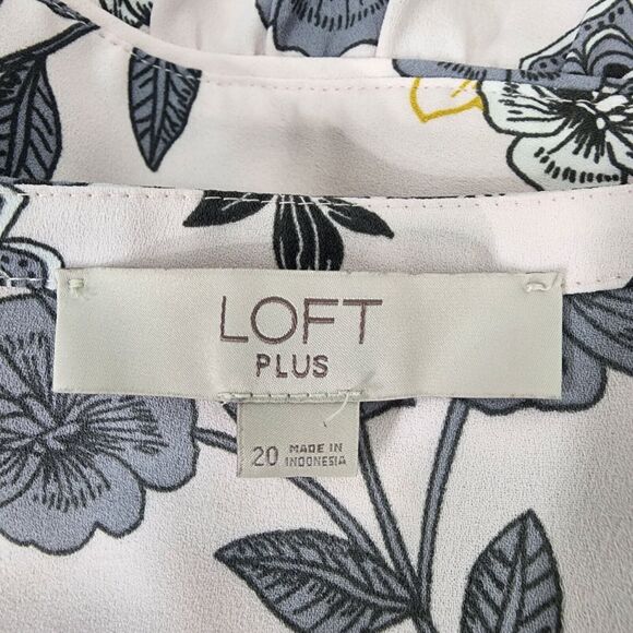 LOFT PLUS Womens Blouse Size 20 Pink Floral Split V Neck Long Sleeve Lightweight - Picture 7 of 11